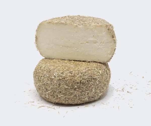 Pecorino(queso de oveja) Toscano curado en heno y paja